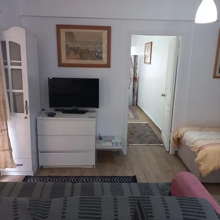 Silent Corner 6 *